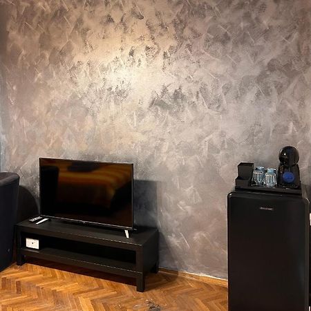 Emi Apartaments Bucarest Esterno foto